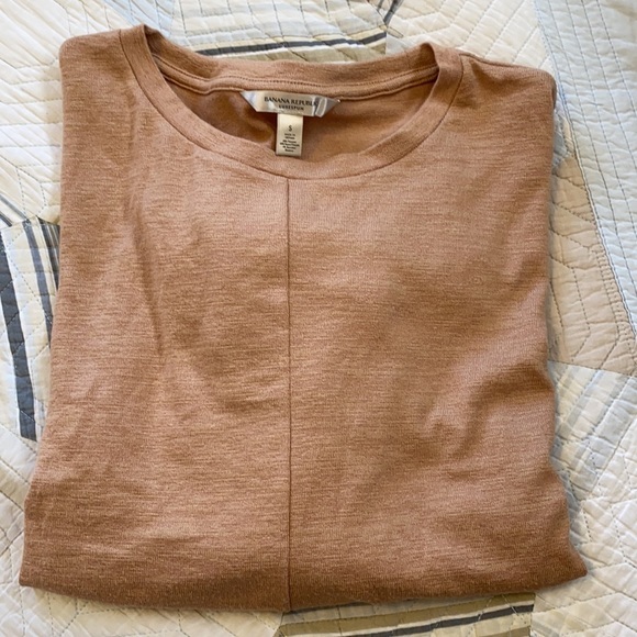 Like New Banana Republic Nutmeg Twist Top - Picture 9 of 10